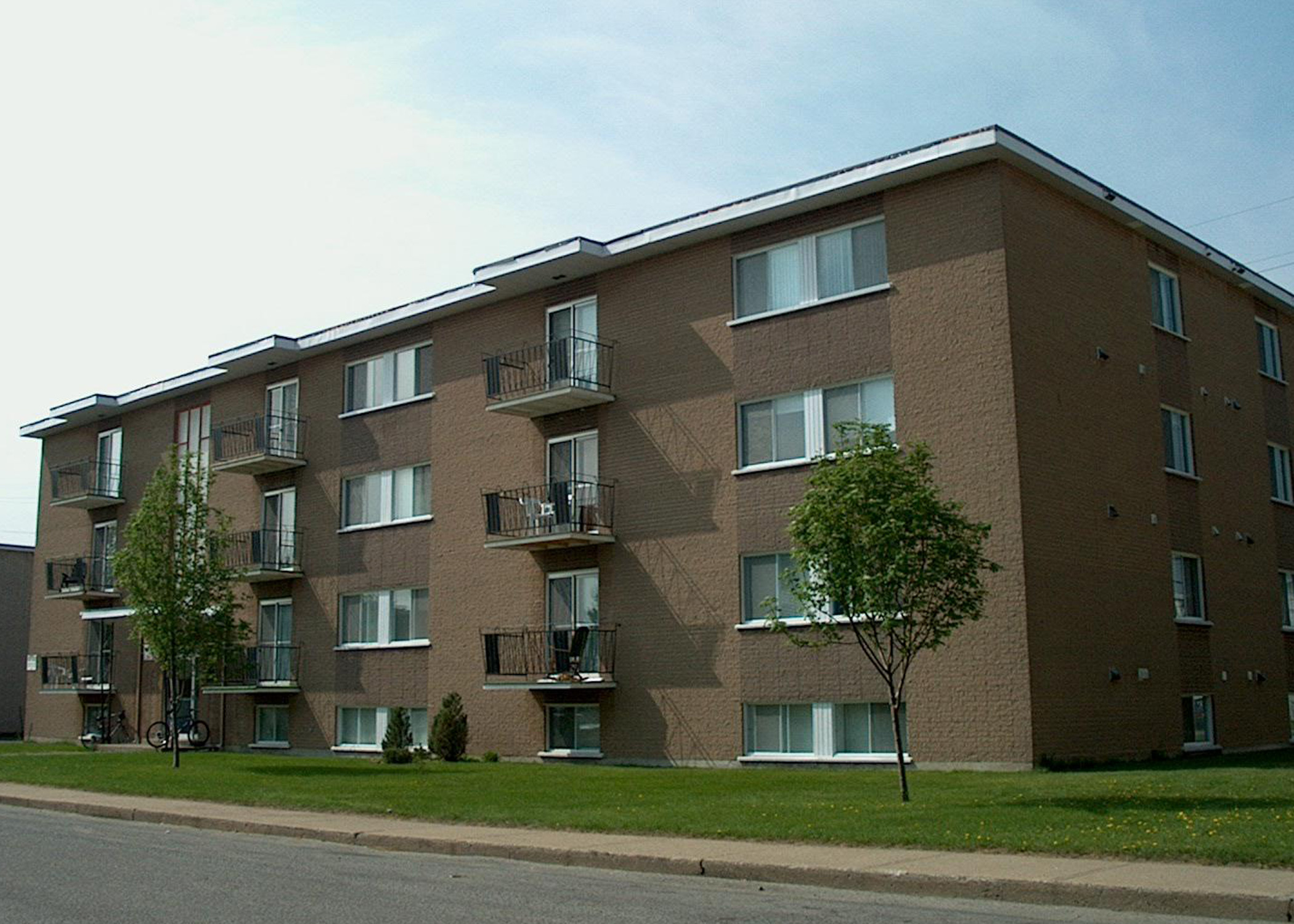 2175, rue Sylvain, Trois-Rivières, (Québec), G8Y 2H5